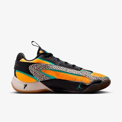 Jordan Luka 2 The Pitch