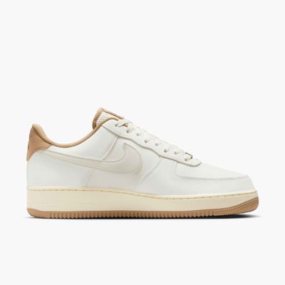 Nike Air Force 1 '07 LV8