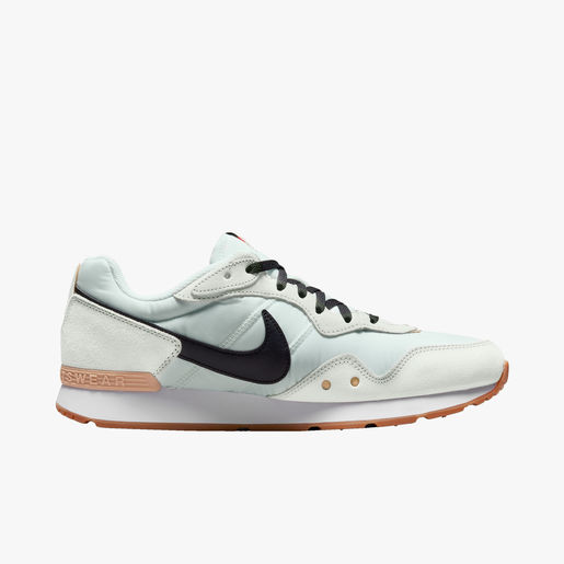 Nike Venture Runner