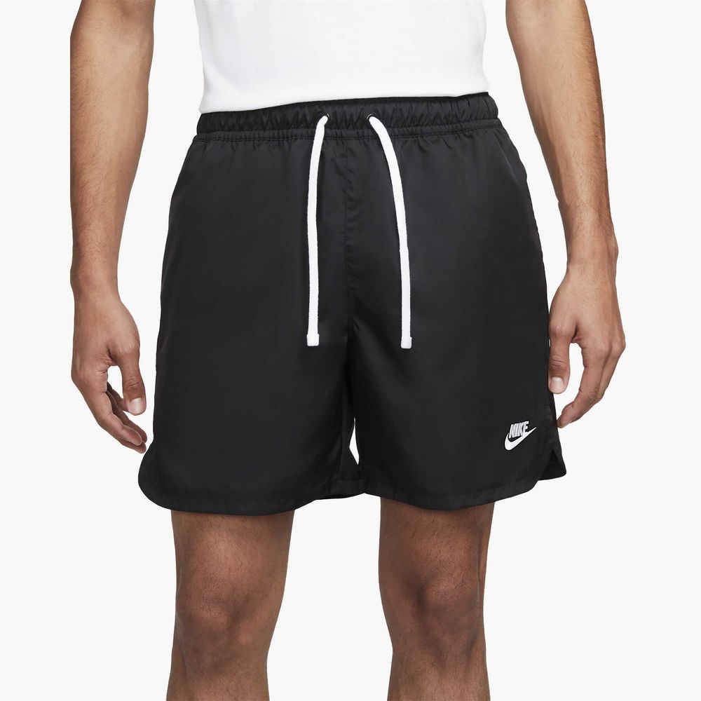 Nike Sportswear Essentials