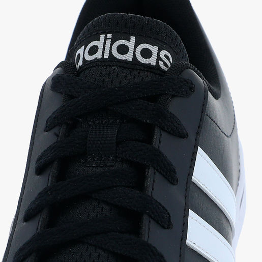 Adidas VS Pace
