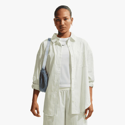 Nike Camiseta Sportswear Chill Poplin