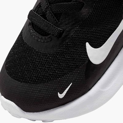 Nike Revolution 7