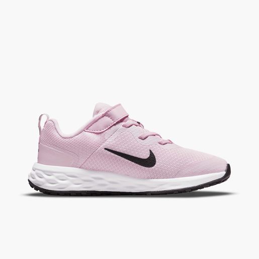 Nike Revolution 6