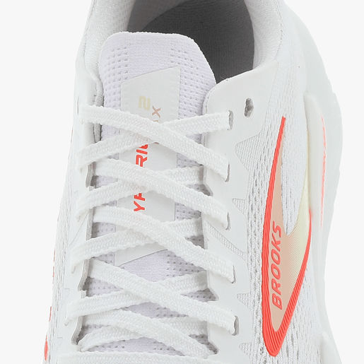 Brooks Hyperion Max 2