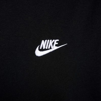 Nike Sportswear Club