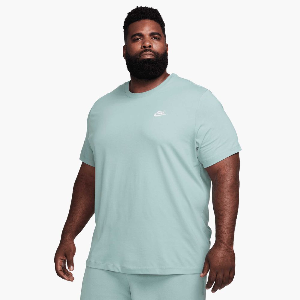 Nike Sportswear Club