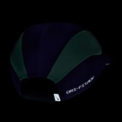 nike aerobill tailwind elite
