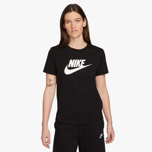 Nike Sportswear Essentials