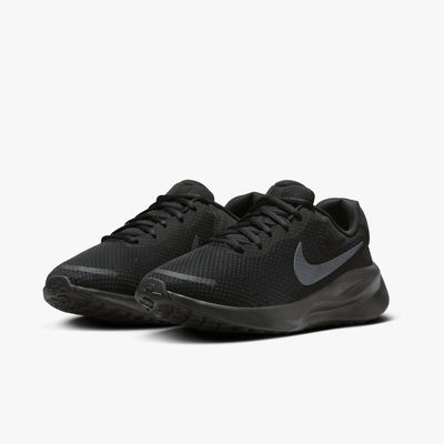 Nike Revolution 7