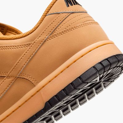 Nike Dunk Low Retro SE