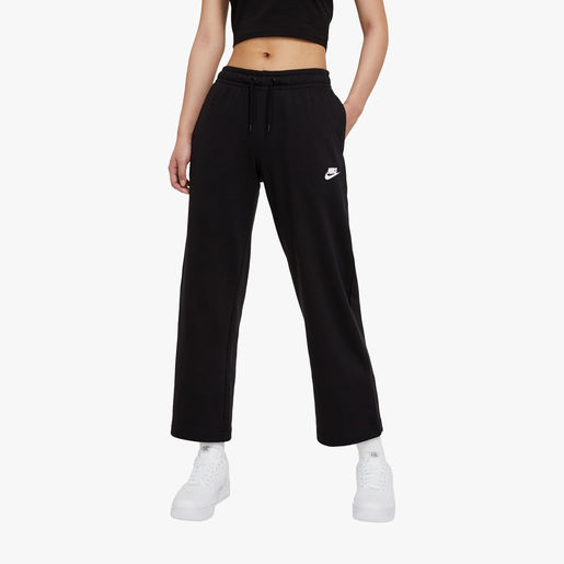 Nike Sportswear Club