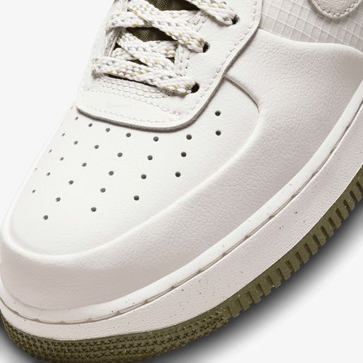 Nike Air Force 1 '07 LV8