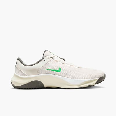 Nike Legend Essential 3 Next Nature