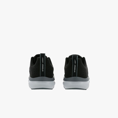 Under Armour Assert 8