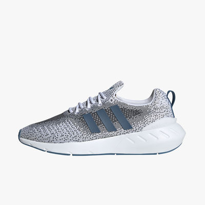 adidas Swift Run 22