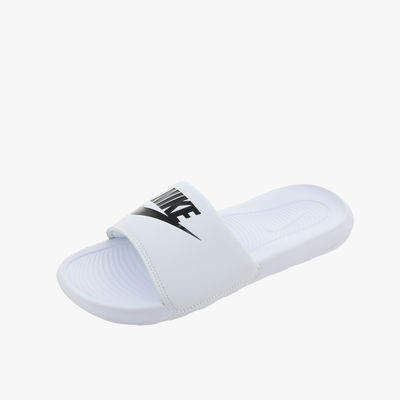 Nike Victori One