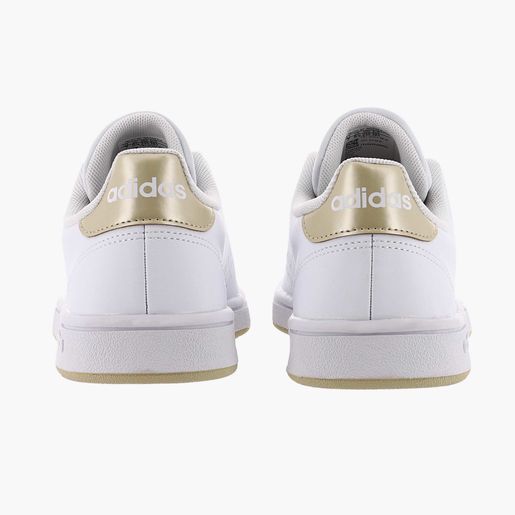 adidas Advantage Base