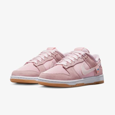 W NIKE DUNK LOW SE BEAR