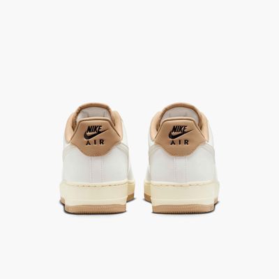 Nike Air Force 1 '07 LV8