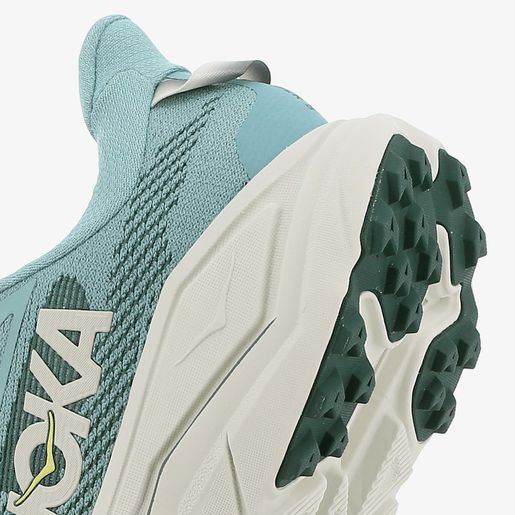 Hoka One One Challenger 8