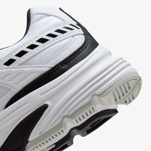 Nike Initiator