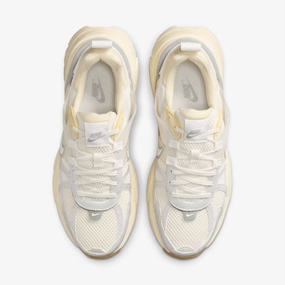 Nike V2K Run Light Khaki