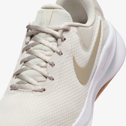Nike Revolution 7