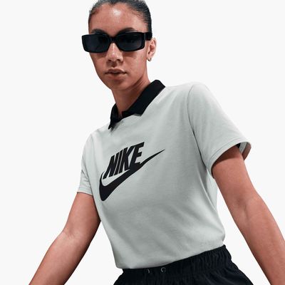 Nike Sportswear Essentials