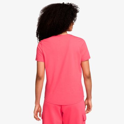Nike Sportswear Essentials
