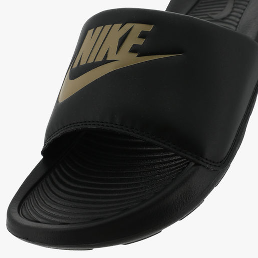 Nike Victori One