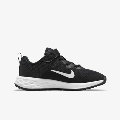 Nike Revolution 6