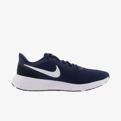 Nike Revolution 5