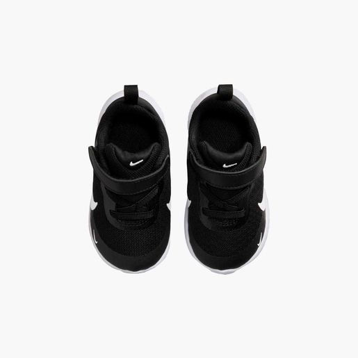 Nike Revolution 7