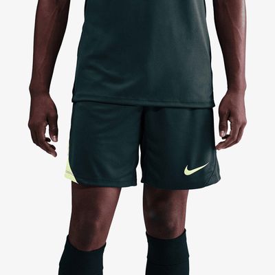Nike Short Strike