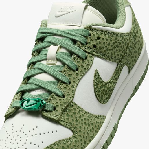 Nike Dunk Low Premium