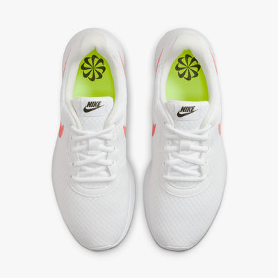 Nike Tanjun