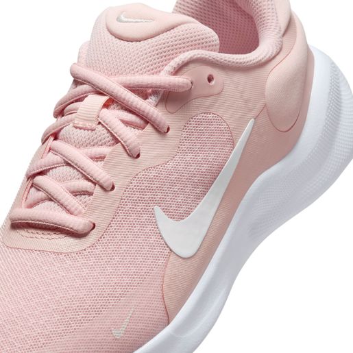 Nike Revolution 7