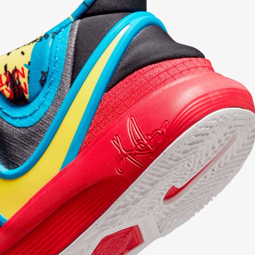 Kyrie 8 GO SE