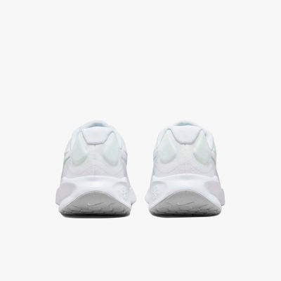 Nike Revolution 7