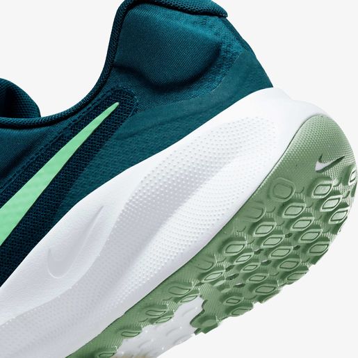 Nike Revolution 7
