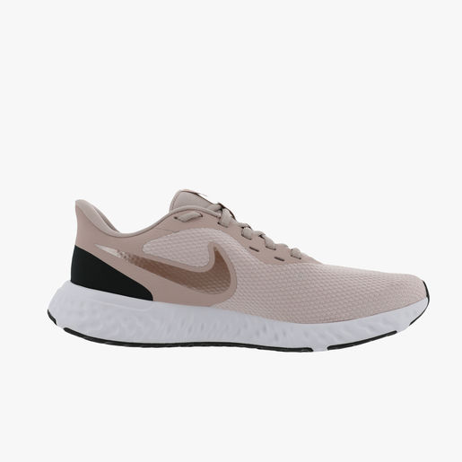 Nike Revolution 5