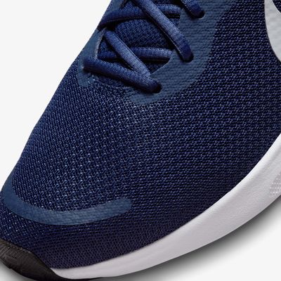 Nike Revolution 7