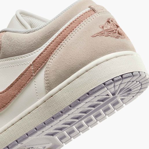Jordan 1 Low SE Legend