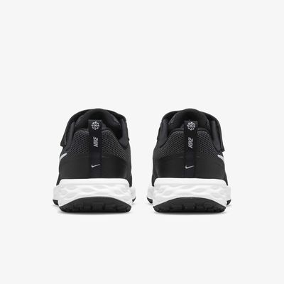 Nike Revolution 6