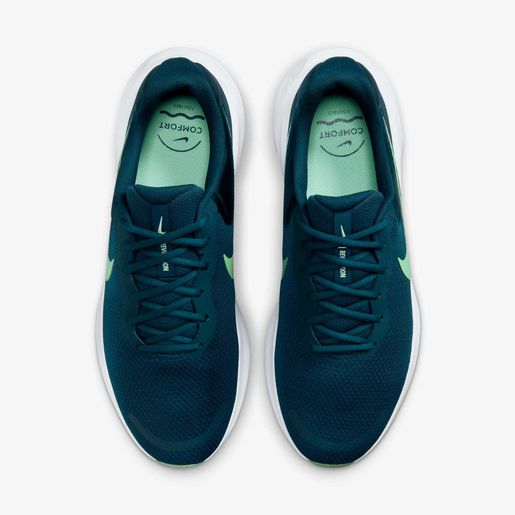 Nike Revolution 7