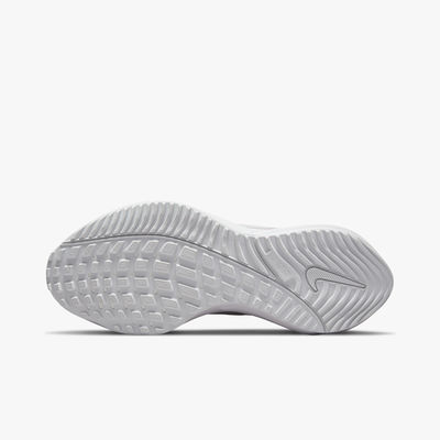 Nike Air Zoom Vomero 16