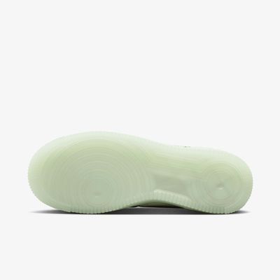 Nike Air Force 1 LV8