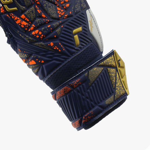 Reusch Attrakt Solid