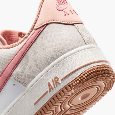 Nike Air Force 1 '07 LV8
